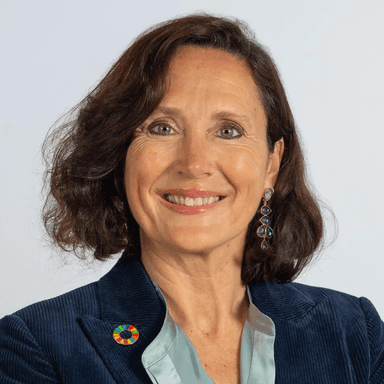 Sandrine Dixson-Decleve