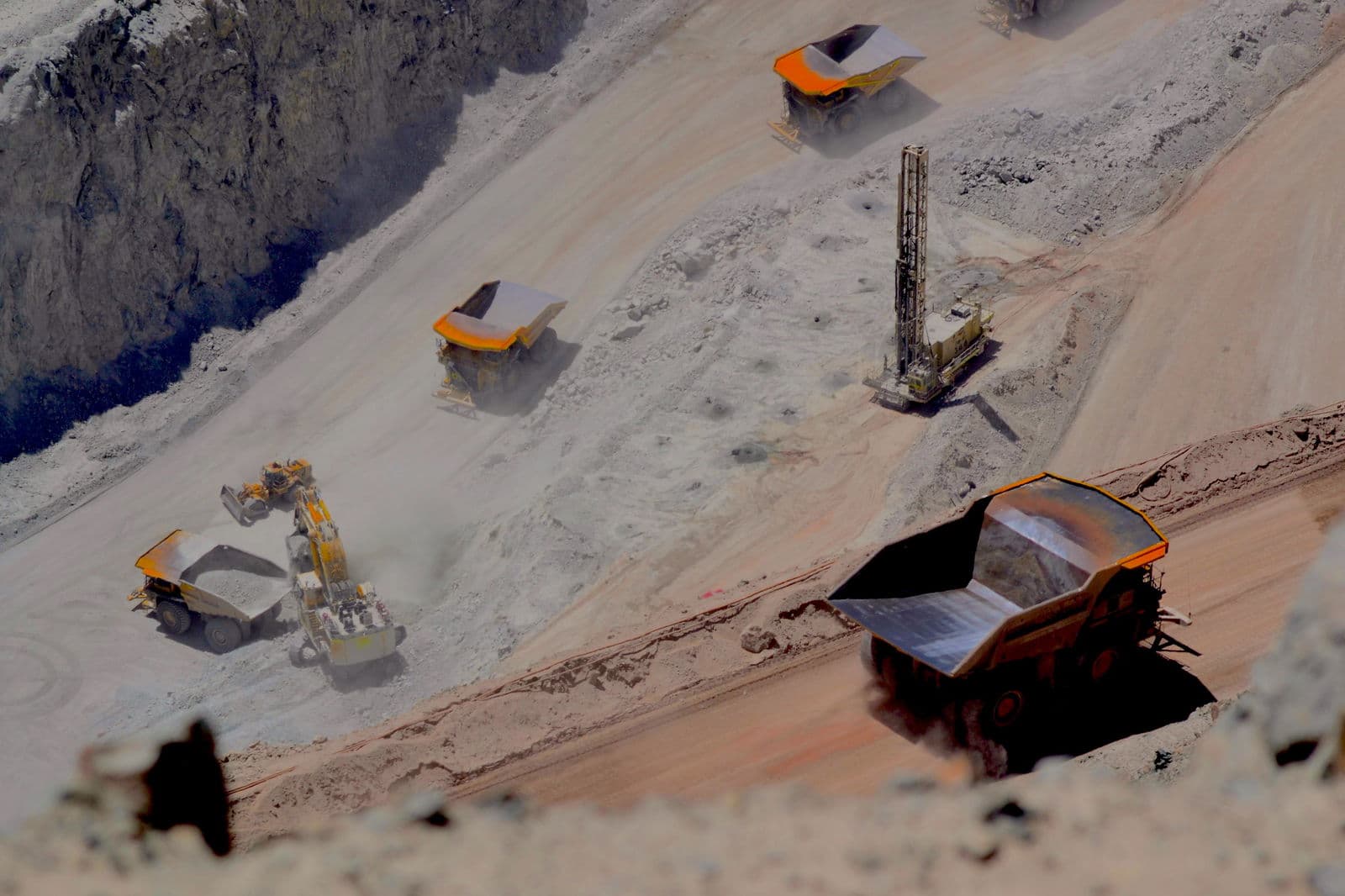 illuminem market insights: Mining industry | Are renewables targets rock solid?